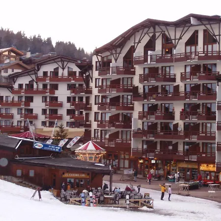 Ski-in Ski-out 1 Bed, La Tania * Courchevel