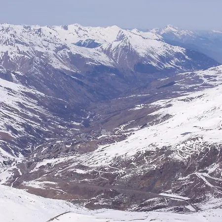 Ski-in Ski-out 1 Bed, La Tania