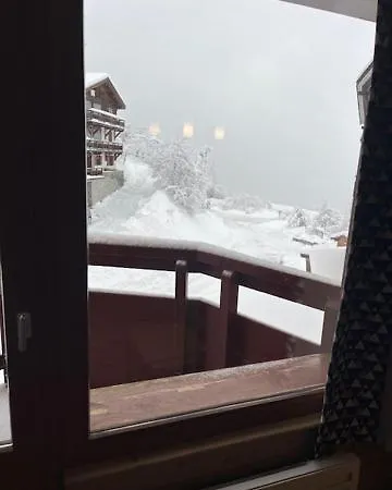 Ski-in Ski-out 1 Bed, La Tania