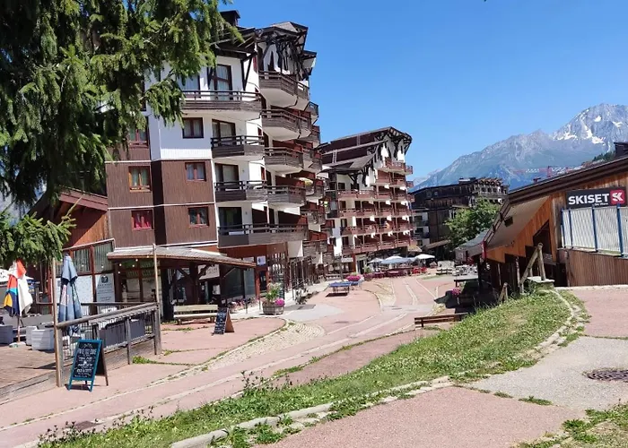 Ski-in Ski-out 1 Bed, La Tania شقة