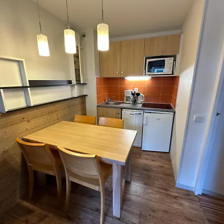 Ski-in Ski-out 1 Bed, La Tania شقة كورشوفيل