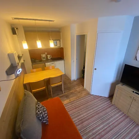 Ski-in Ski-out 1 Bed, La Tania * كورشوفيل